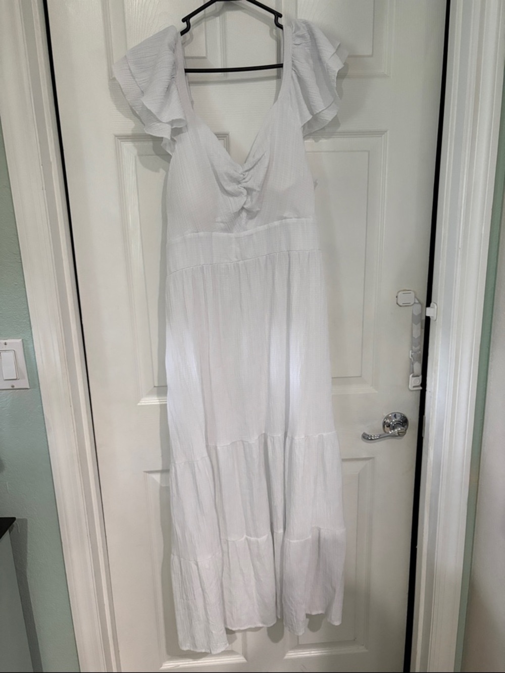 Women's XL White Backless Maxi Dress with Ruffle Sleeves